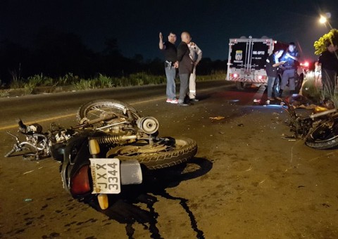 Entregador de pizza morre em grave acidente em avenida de Manaus