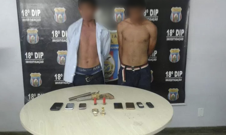 Dupla é presa após assaltar ônibus e trocar tiros com a polícia em Manaus