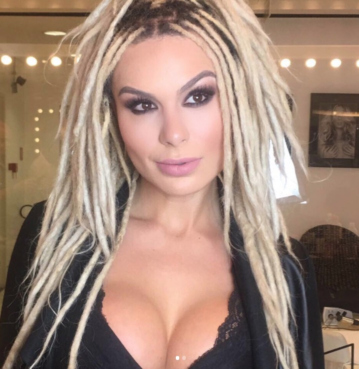  Fernanda Lacerda tira os dreads e aparece quase irreconhecível: 'não to acreditando'