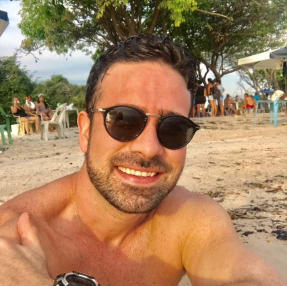 Vídeo mostra momentos antes de ex-vocalista da banda 'Tô à Toa' desaparecer no Rio Negro