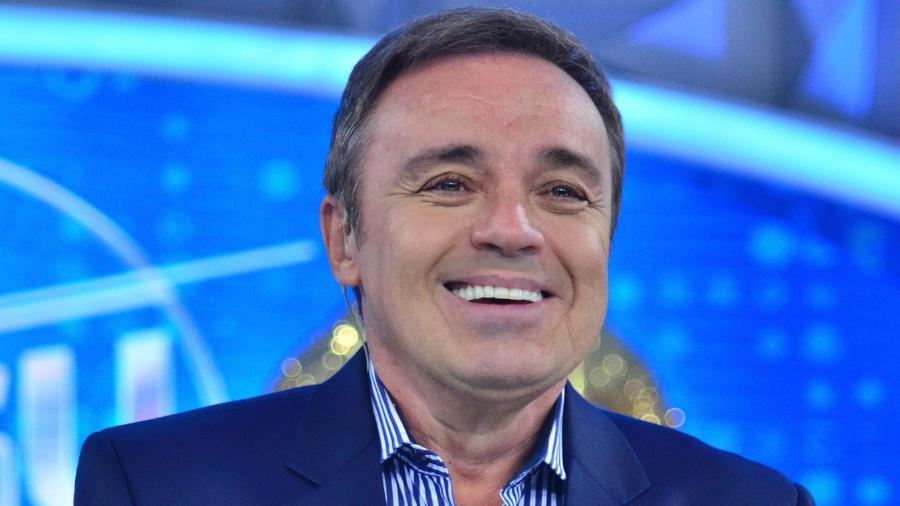 Após ser rejeitado no SBT, Gugu deve renovar com Record 