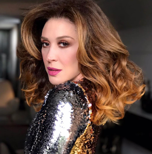 Claudia Raia surpreende ao revelar com quem foi sua ‘primeira vez’