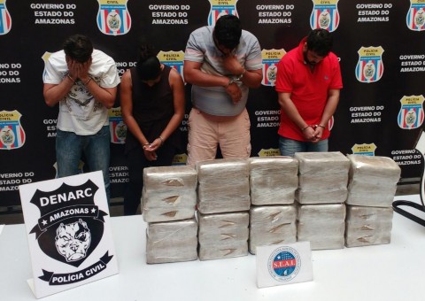 Polícia apreende drogas avaliada em R$ 400 mil dentro de casa em Manaus
