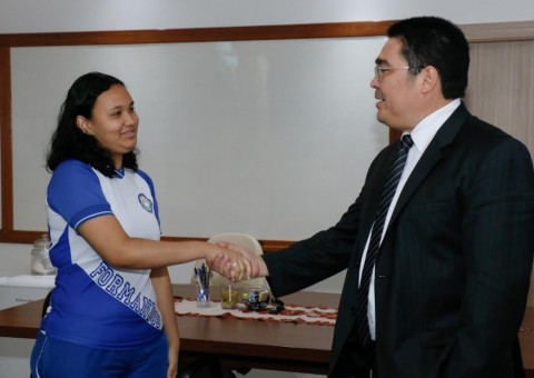 Aluna amazonense vai representar o Estado em Projeto Jovem Senador em Brasília