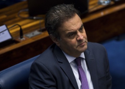 Senado derruba afastamento parlamentar de Aécio Neves imposto pelo STF