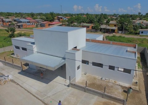 Prefeitura de Parintins prepara inauguração da UBS do bairro União e Praça Benedito Azêdo 