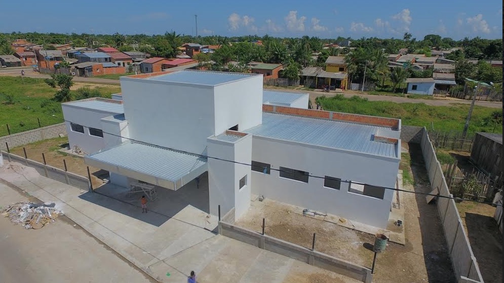 Prefeitura de Parintins prepara inauguração da UBS do bairro União e Praça Benedito Azêdo 
