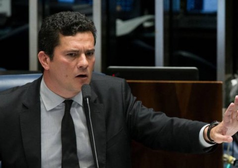 Moro afirma que proposta que busca proibir presos de delatarem é 'absurda'