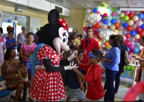 FCecon reúne pacientes pediátricos e profissionais para comemorar o ‘mês da criança’ 