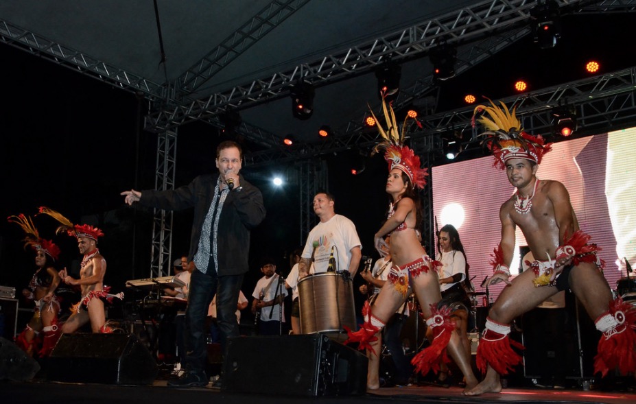 Boi Garantido homenageia os 348 anos de Manaus com show de itens oficiais