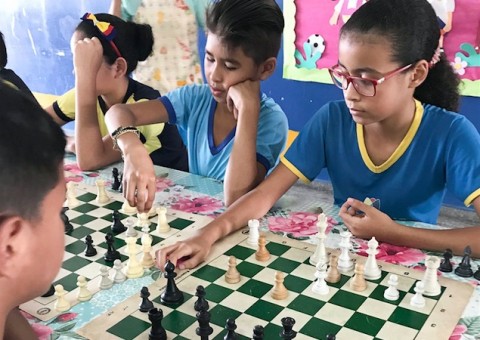 Escola municipal lança 1ª edição de Festival de Xadrez