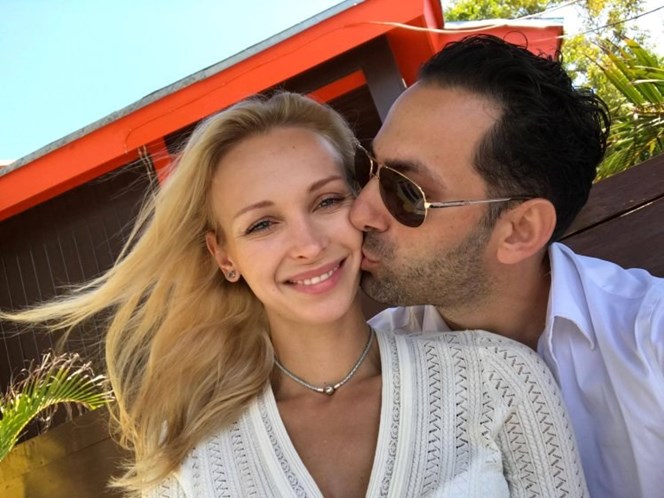 Inconformada com fim de namoro, modelo executa vingança financeira contra ex