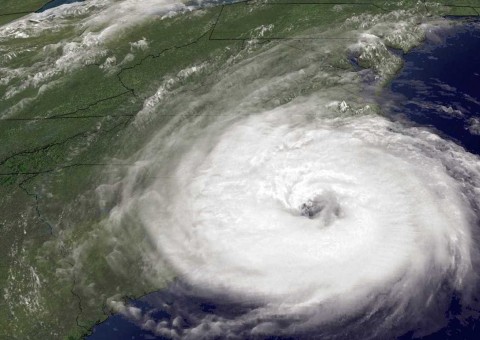 Furacão Ophelia traz chuva negra à Estônia