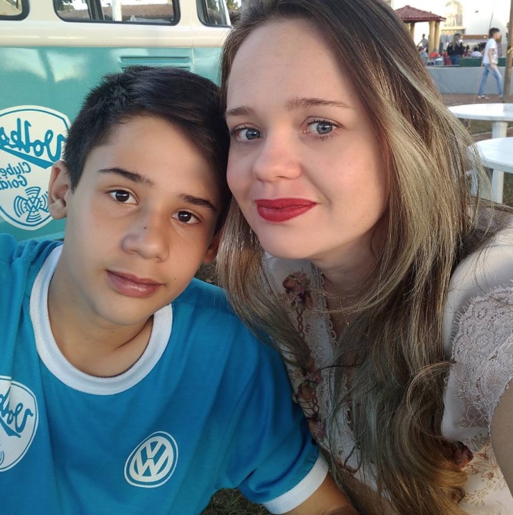 'Não julgue nosso filho e nossa família', pede mãe de vítima de atirador