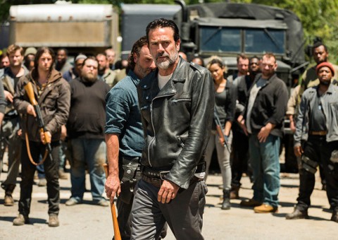 The Walking Dead chega a oitava temporada em clima de guerra