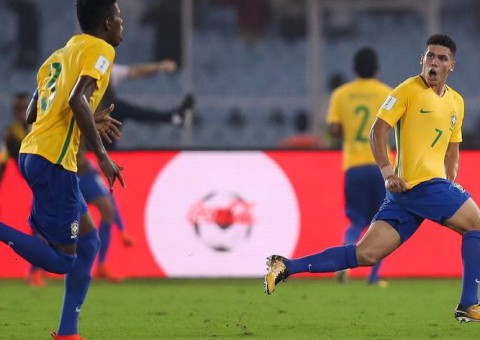 Brasil bate Alemanha de virada e vai pegar a Inglaterra na semi do Mundial Sub-17