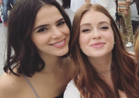  Marina Ruy Barbosa e Bruna Marquezine posam juntinhas em clima de amizade
