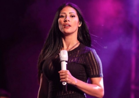 Simaria passa mal antes de show e é levada ao hospital