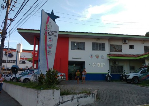 Suspeitos de fazer arrastão são presos após pneu furar durante fuga