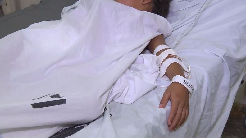 Pai usa veneno de lagarto para matar piolhos de crianças e pior acontece