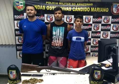 Trio é preso com drogas e espingarda próximo a terminal de ônibus em Manaus
