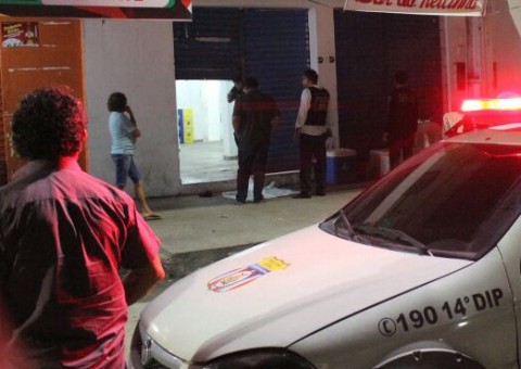 Jovem é assassinado a tiros durante festa em Manaus