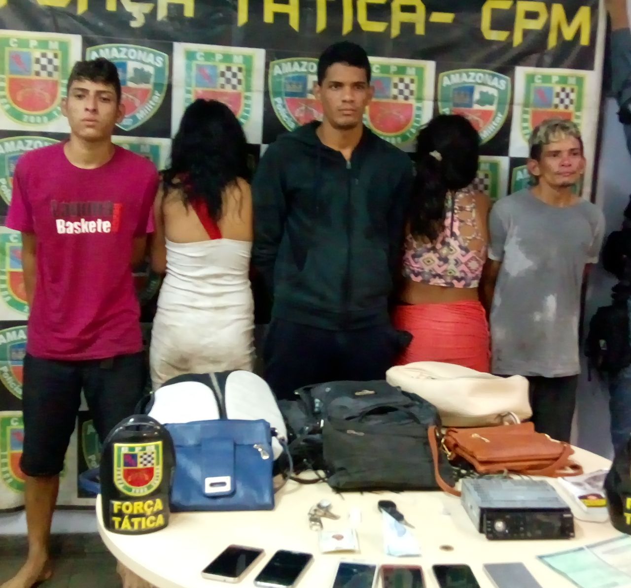 Após perseguição, grupo é preso suspeito de fazer arrastões em bairros de Manaus