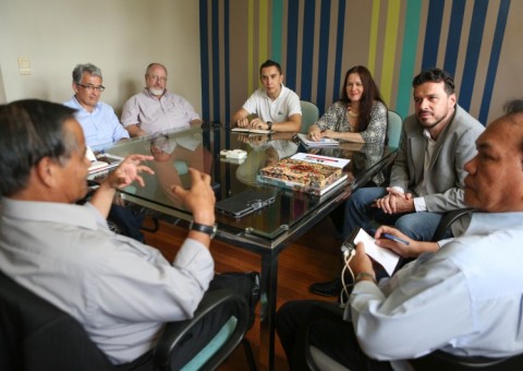 Embaixador da Indonésia propõe parceria para Festival Amazonas de Ópera