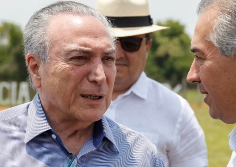 Temer veta inclusão de empresas do Simples e isenções concedidas pelo Congresso no novo Refis