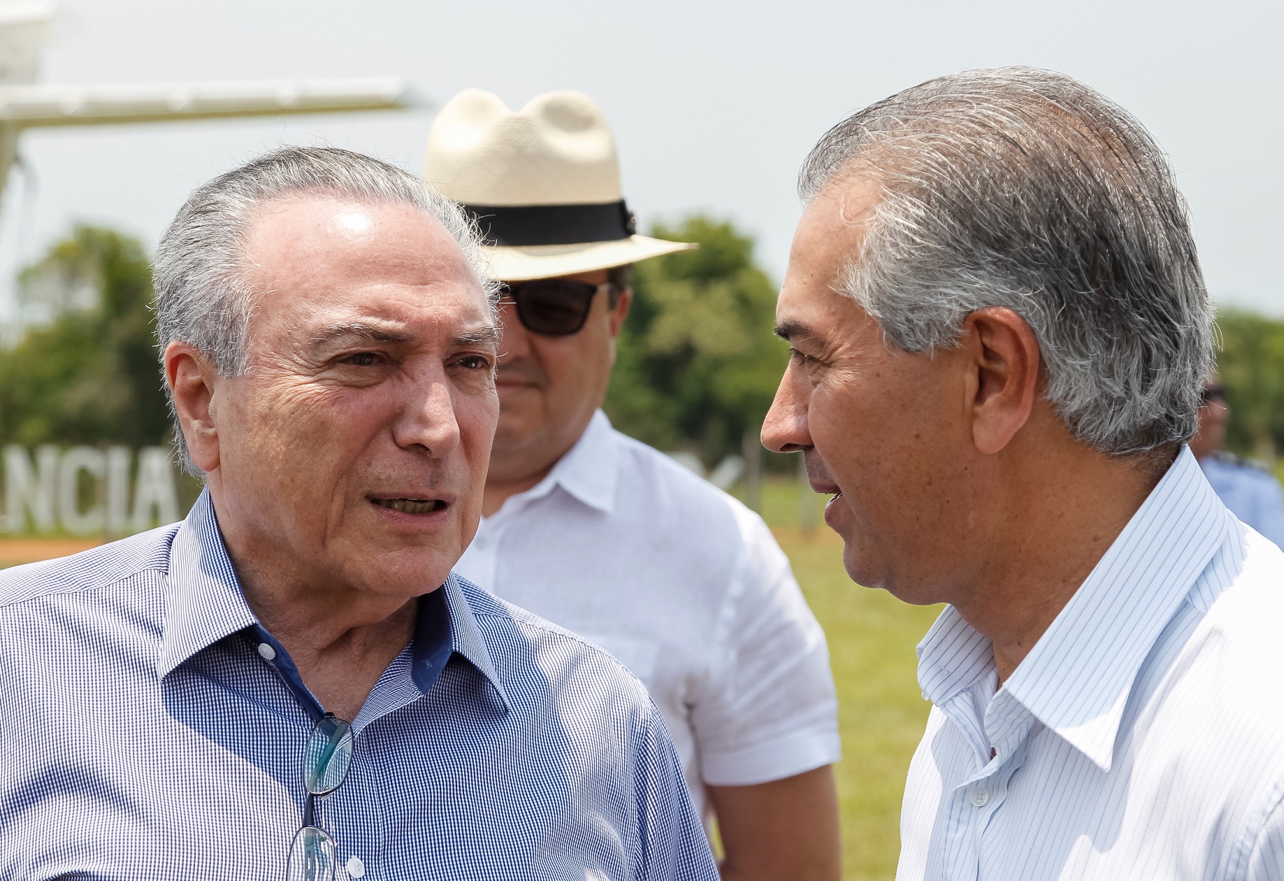 Temer veta inclusão de empresas do Simples e isenções concedidas pelo Congresso no novo Refis