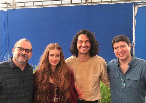 Marina Ruy Barbosa aparece belíssima ao posar com par romântico