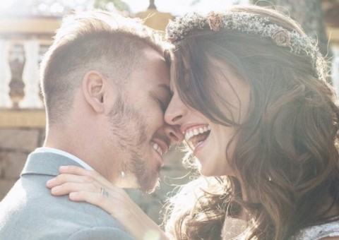 Mulher de Junior Lima faz declaração emocionante em aniversário de casamento