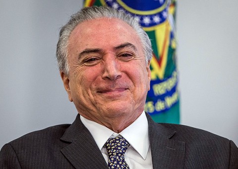 Com 172 votos a favor de parecer, Câmara rejeita denúncia contra Temer