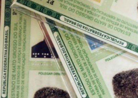 Programa oferece emissão de documentos e serviços gratuitos de saúde em Manaus