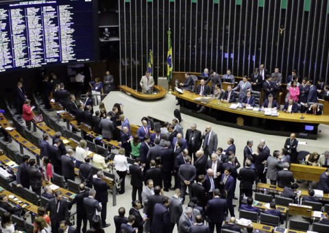Saiba como votou cada deputado do Amazonas na denúncia contra Temer