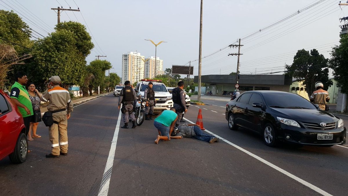 Duas pessoas ficam feridas em acidentes de trânsito em Manaus