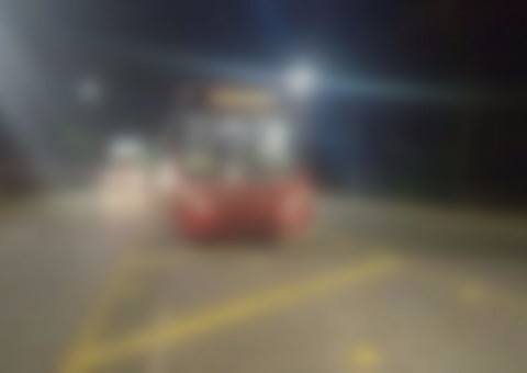 Criminosos cercam ônibus de rota e assaltam trabalhadores do Polo Industrial de Manaus