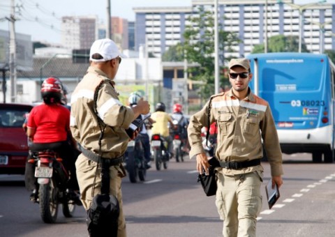 Temer veta uso de armas de fogo por agentes de trânsito
