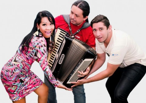 Lucélia Souza, Forró do Mestre e Nanda Moura agitam Palco Vianorte