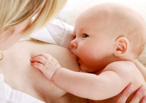 Por que amamentar emagrece? Explicação está no hormônio do amor