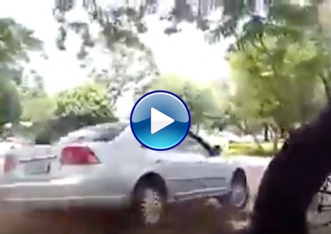 Assessor parlamentar tenta atropelar ciclistas em saída de velório