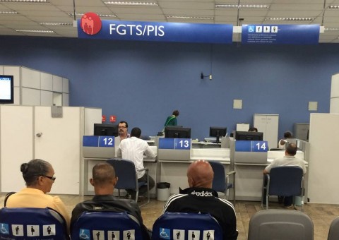 Governo planeja liberar FGTS para quitar consignado
