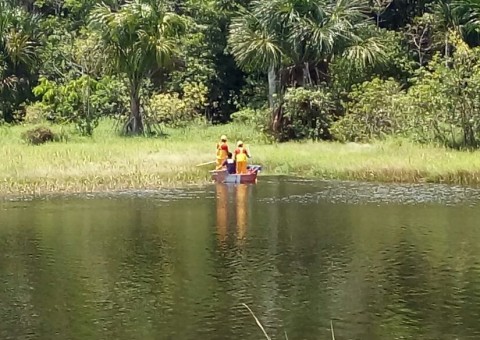 Corpo de homem é encontrado boiando em lago de empresa em Manaus