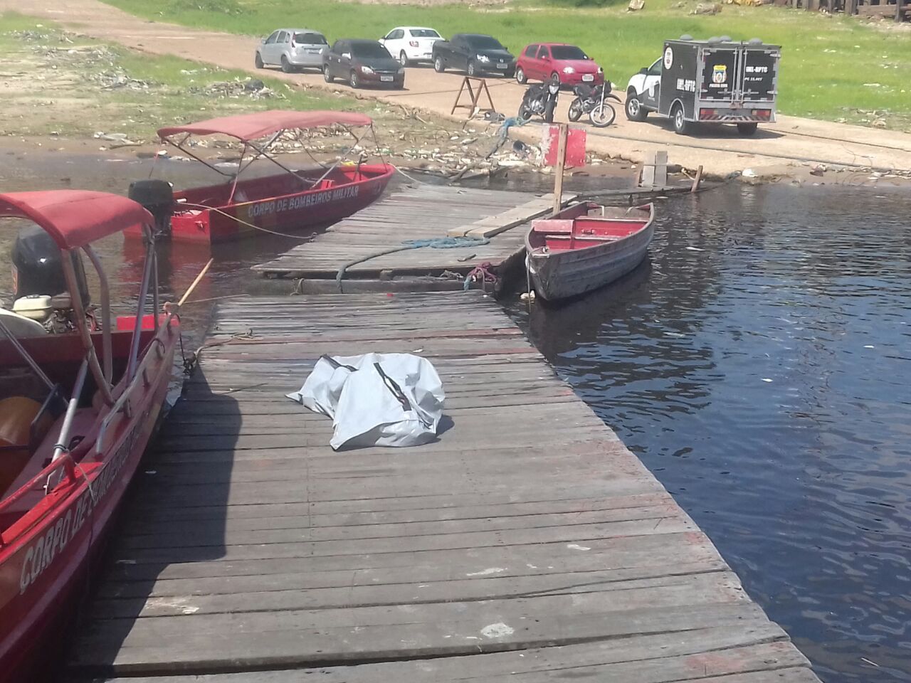 Adolescente morre afogado tentando fugir de assalto em Manaus