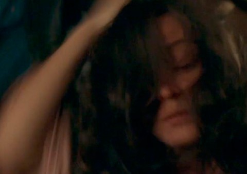  O outro lado do Paraíso: Após ser espancada, Clara decide fazer algo inacreditável por Gael