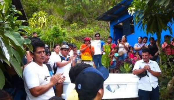 Após ser dado como morto, homem acorda no próprio funeral