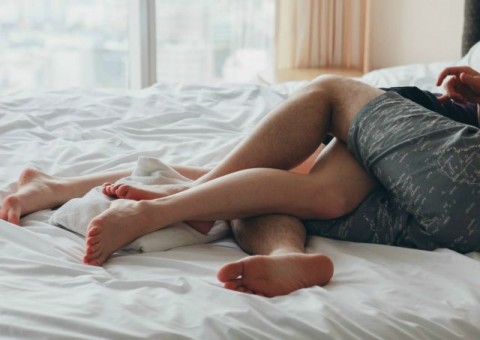 8 Posições do kama sutra para mulheres ousadas