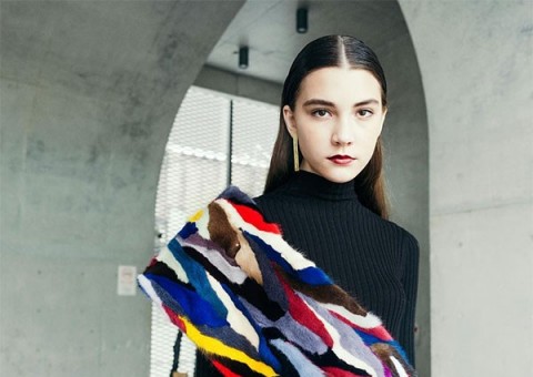 Modelo de 14 anos morre após 13 horas seguidas de trabalho