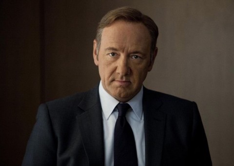 Kevin Spacey fala sobre ter assediado menino de 14 anos e revela ser homossexual