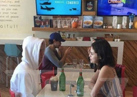 Após flagras, Selena Gomez e Justin Bieber são vistos juntinhos em igreja